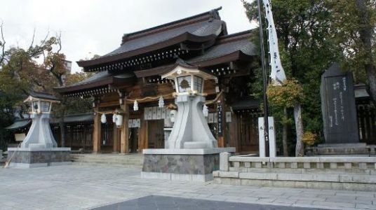 Minatogawa Shrine